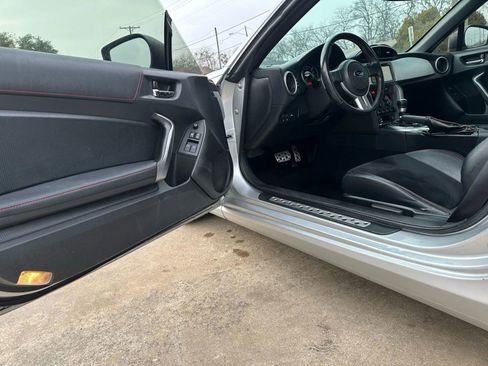 Used 2014 Subaru BRZ Limited w/ Popular Package #2B image 9