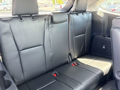 New 2026 Toyota Highlander Platinum AWD/4WD image 15