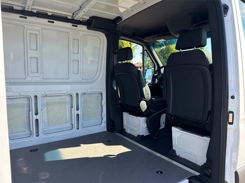 New 2025 Mercedes-Benz Sprinter 2500 image 12