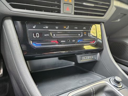 New 2025 Volkswagen Jetta Sport image 31