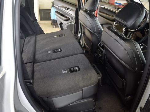 New 2026 Jeep Grand Cherokee Limited w/ Limited Altitude Package AWD/4WD image 38
