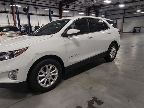 Used 2018 Chevrolet Equinox LT FWD image 29