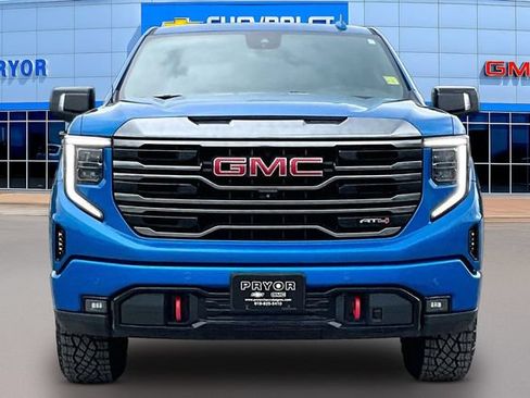 Used 2022 GMC Sierra 1500 AT4 w/ Technology Package AWD/4WD image 2