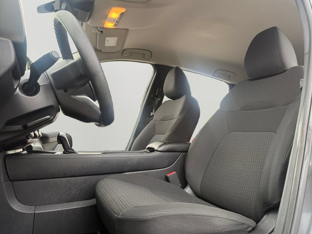 Used 2025 Nissan Kicks S AWD/4WD image 20