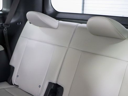 Used 2025 Hyundai Santa Fe SEL FWD image 25