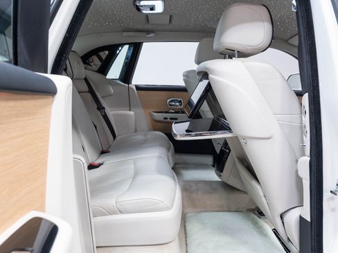 Used 2019 Rolls-Royce Phantom Sedan RWD image 66