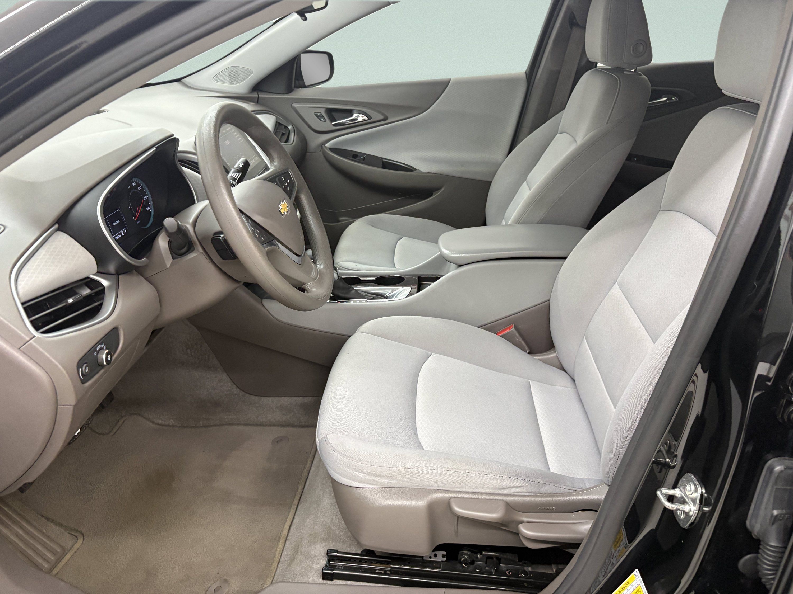 Used 2022 Chevrolet Malibu LS FWD image 10