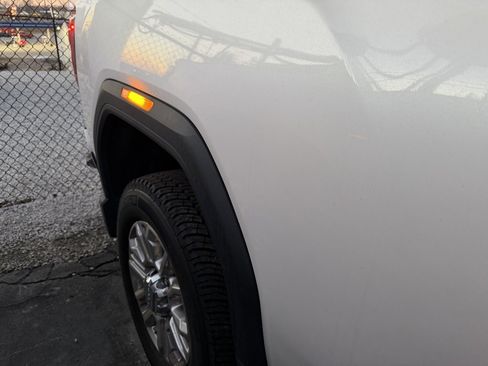 Used 2023 GMC Sierra 2500 Denali w/ Denali Ultimate Package image 6