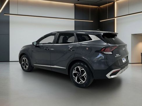 Used 2023 Kia Sportage LX FWD image 3