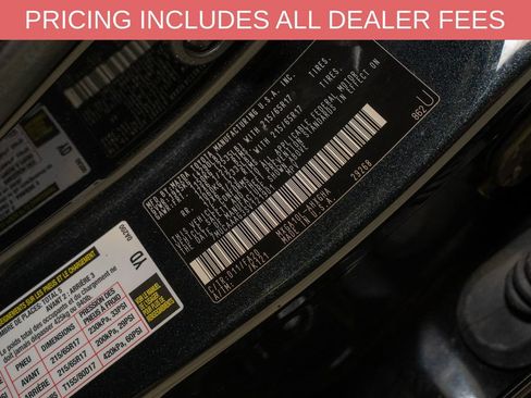 Used 2025 Toyota Corolla Cross LE FWD image 18
