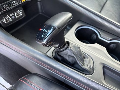 Used 2024 Dodge Durango GT RWD image 28