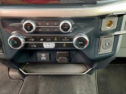 Used 2024 Ford F150 XLT w/ Tow/Haul Package image 25