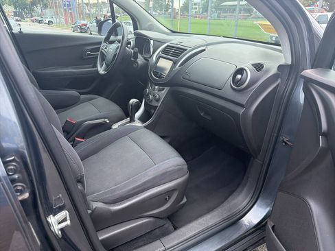 Used 2016 Chevrolet Trax LT AWD/4WD image 18