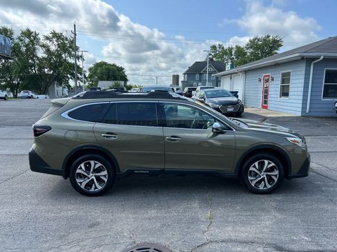 Used 2021 Subaru Outback Touring XT AWD/4WD image 8