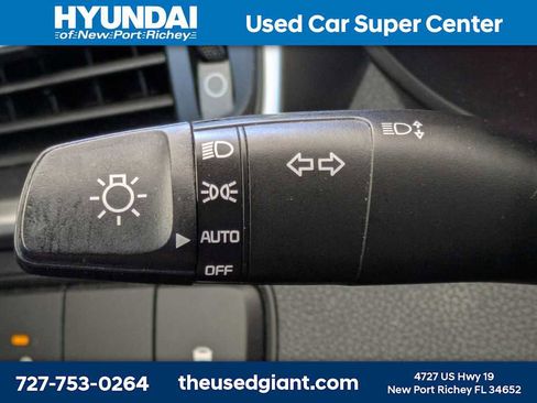 Used 2020 Kia Sorento LX image 32