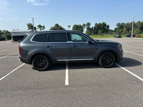Used 2020 Kia Telluride LX FWD image 4