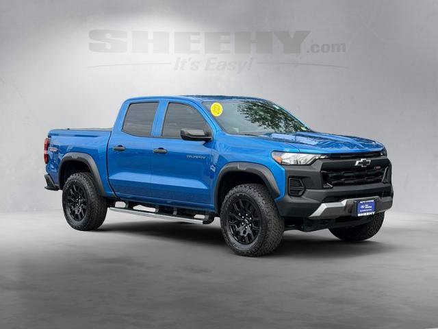 Used 2023 Chevrolet Colorado Trail Boss AWD/4WD image 2