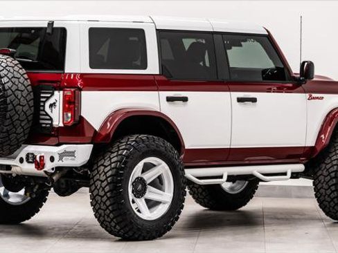 Used 2025 Ford Bronco Heritage Edition AWD/4WD image 8