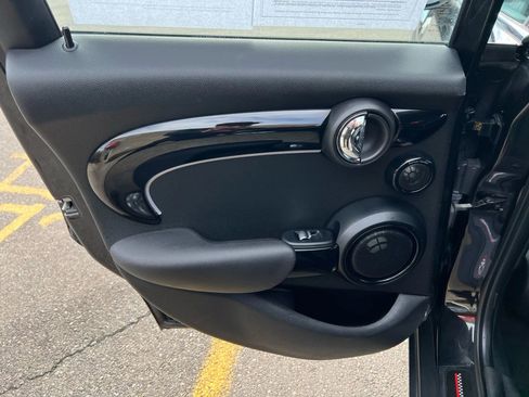 Used 2016 MINI Cooper S image 30