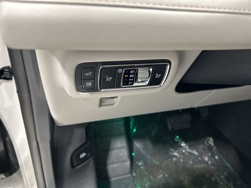 New 2026 Lincoln Nautilus Premier w/ Equipment Group 102A image 11