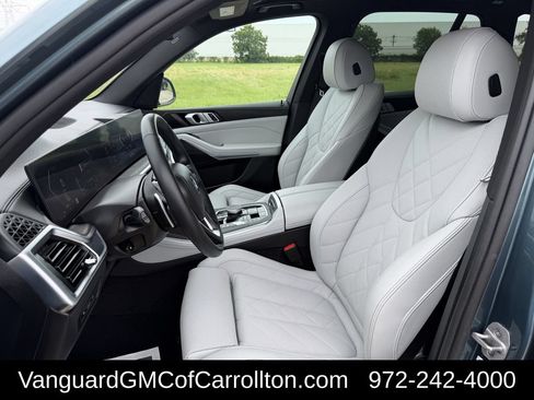 Used 2025 BMW X5 xDrive40i w/ Parking Assistance Package AWD/4WD image 28