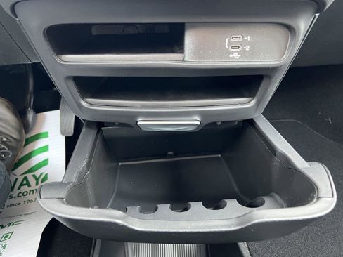 New 2026 Chrysler Voyager LX image 27