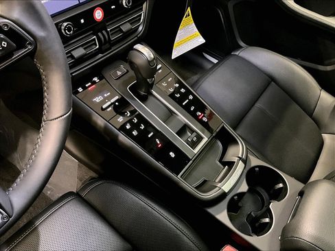 New 2026 Porsche Macan S image 11