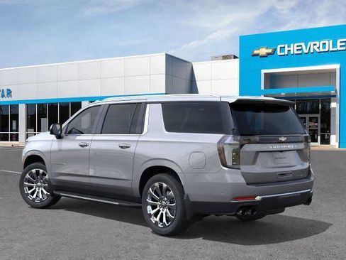 New 2025 Chevrolet Suburban Premier image 3