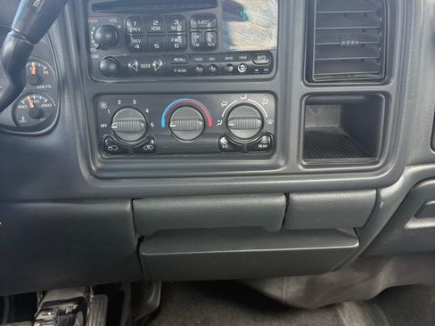 Used 2001 Chevrolet Silverado 2500 LS w/ Off-Road Skid Plate Pkg AWD/4WD image 15