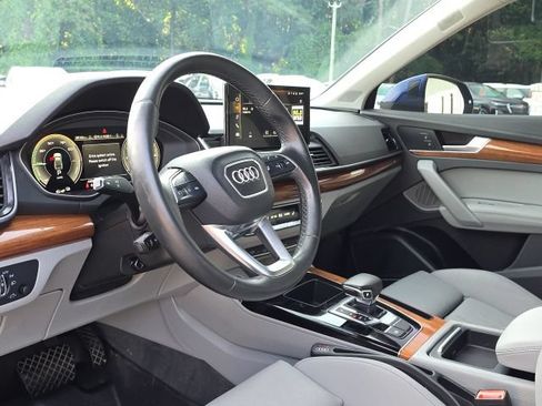 Used 2022 Audi Q5 e Premium Plus AWD/4WD image 25