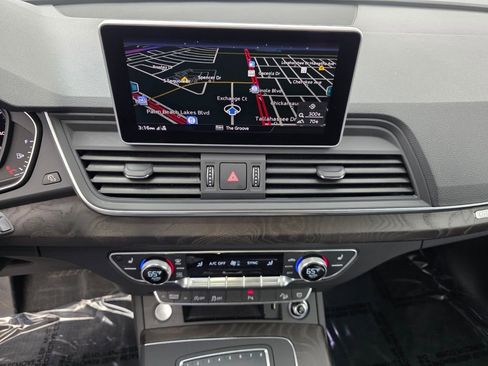 Used 2018 Audi Q5 2.0T Premium Plus w/ Premium Plus Package image 23