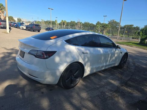 Used 2020 Tesla Model 3 Standard Range Plus RWD image 10