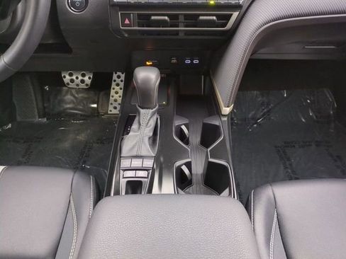 Used 2025 Toyota Camry SE image 18