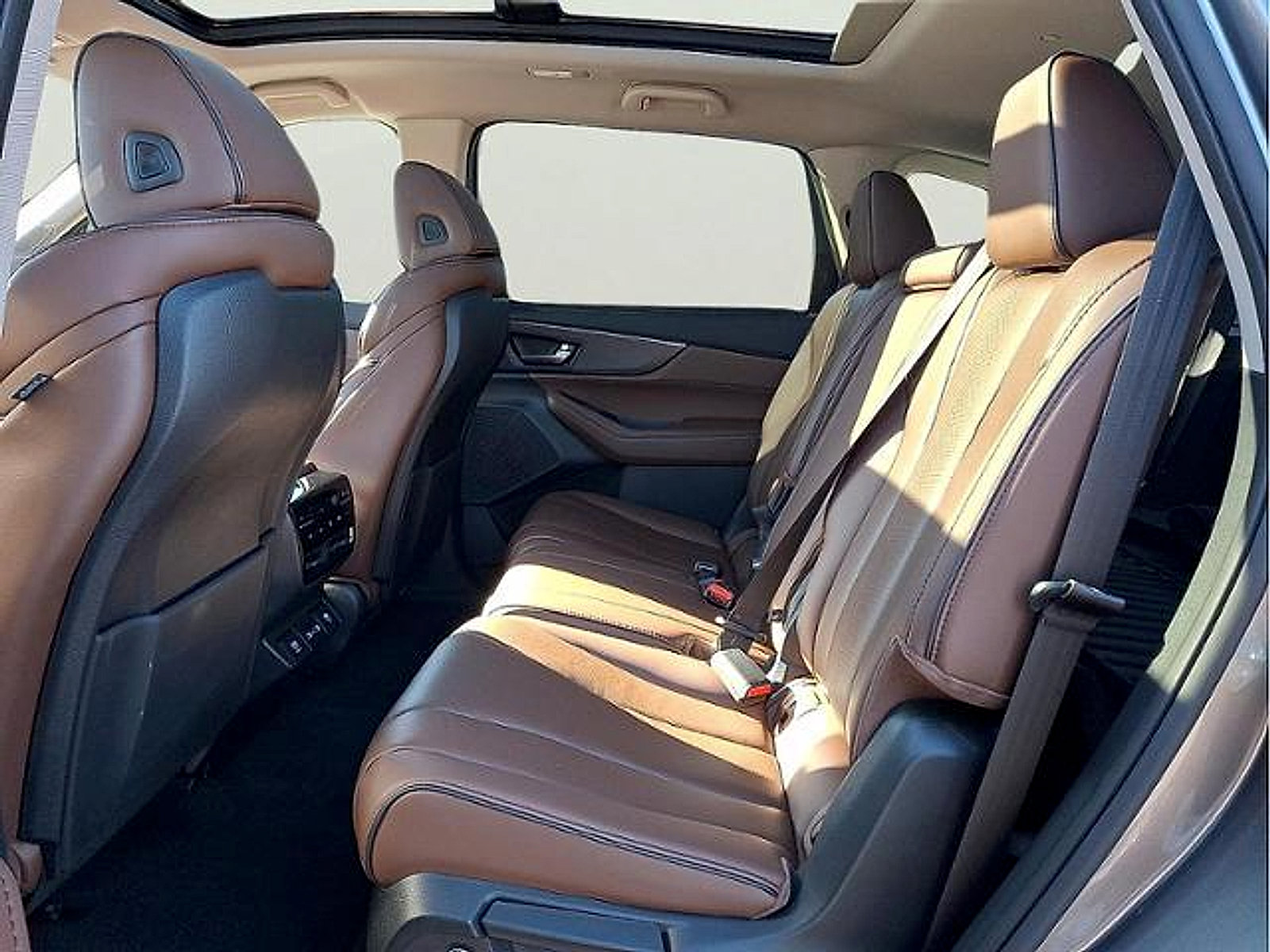 Used 2023 Acura MDX w/ Advance Package AWD/4WD image 8
