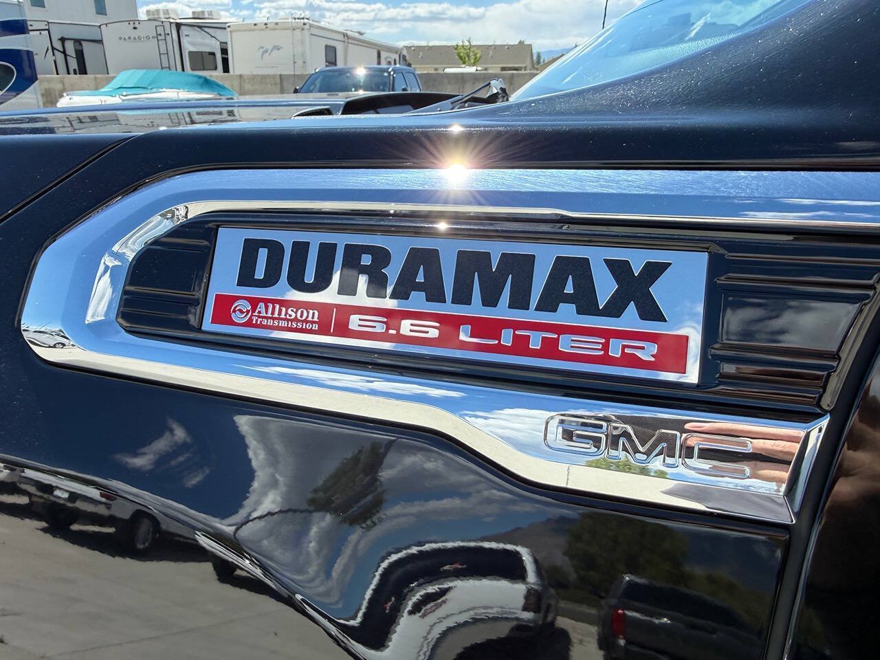 Used 2022 GMC Sierra 3500 Denali w/ Denali Ultimate Package AWD/4WD image 11