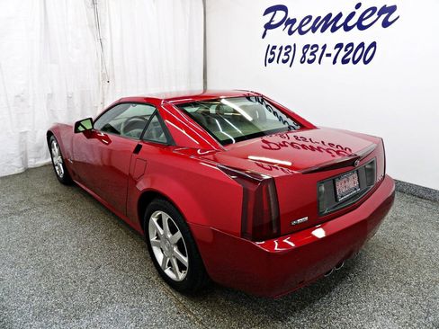 Used 2005 Cadillac XLR RWD image 10