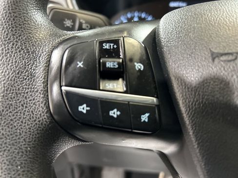 Used 2021 Ford Escape SE image 25