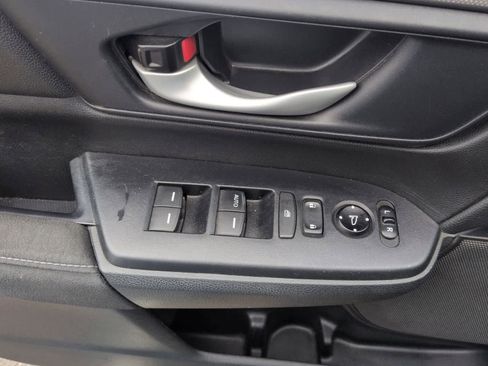 Used 2017 Honda CR-V LX image 17