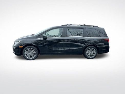 New 2026 Honda Odyssey Touring image 2