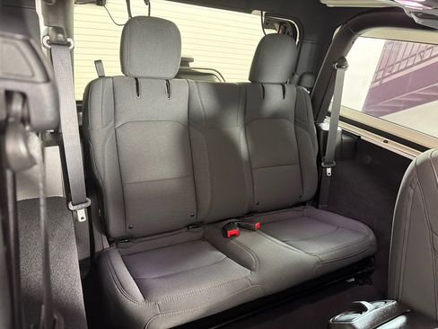 Used 2021 Jeep Wrangler Sport image 21