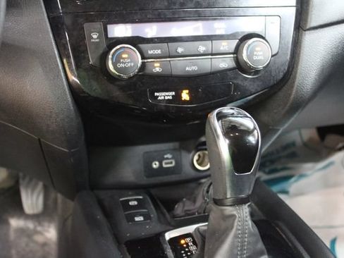 Used 2020 Nissan Rogue SV AWD/4WD image 20