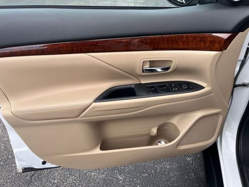 Used 2014 Mitsubishi Outlander GT image 11