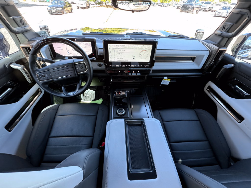 Used 2024 GMC Hummer EV 3X w/ LPO, Illumination Package AWD/4WD image 33