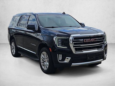 Used 2023 GMC Yukon SLT w/ SLT Luxury Package RWD image 3