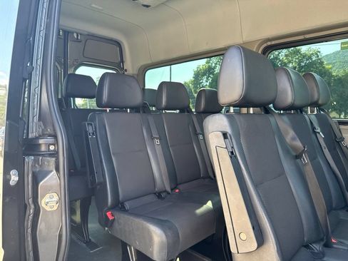 Used 2018 Mercedes-Benz Sprinter 2500 image 15