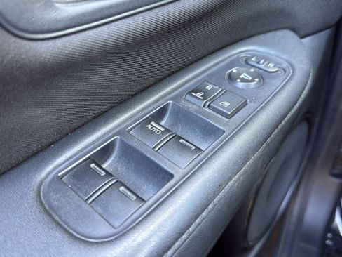 Used 2016 Honda HR-V LX image 12
