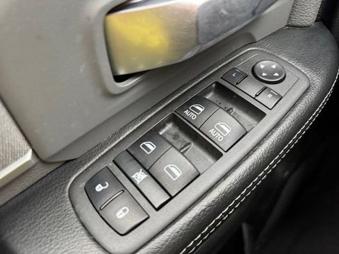 Used 2022 RAM 3500 Big Horn image 5