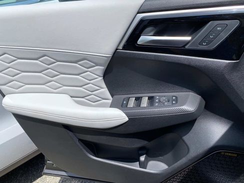 New 2025 Mitsubishi Outlander AWD image 18