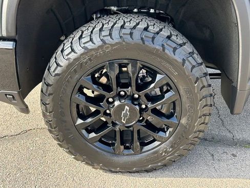 Certified 2026 Chevrolet Silverado 3500 LT w/ Trail Boss Package image 10