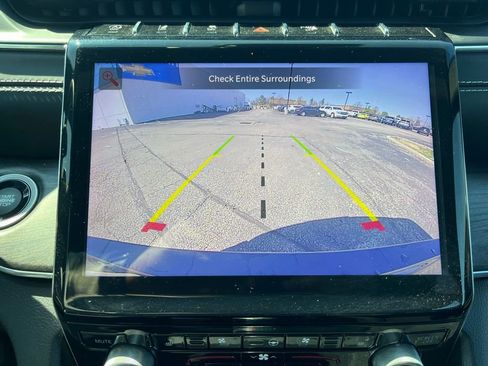 Used 2021 Jeep Grand Cherokee L Overland w/ Luxury Tech Group IV AWD/4WD image 18